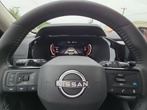 New 2026 Nissan Pathfinder Platinum AWD/4WD image 25