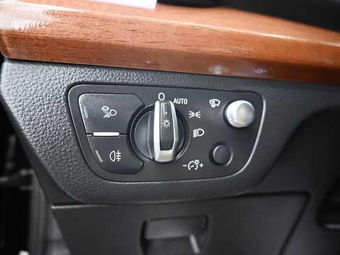 Used 2021 Audi Q5 e Prestige w/ Prestige Package image 9