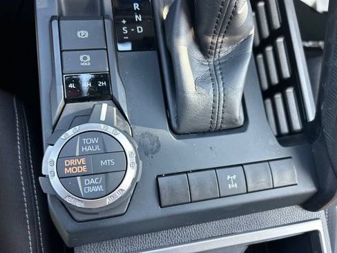 Certified 2024 Toyota Tacoma TRD Off-Road AWD/4WD image 16