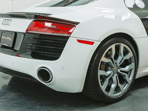 Used 2014 Audi R8 V10 AWD/4WD image 34