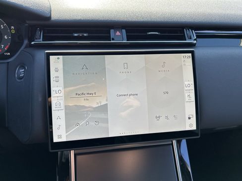 New 2026 Land Rover Range Rover Velar S image 25