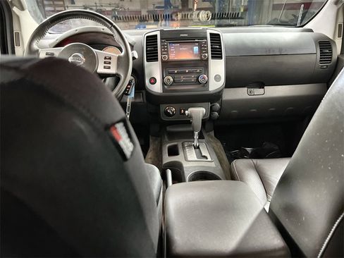 Used 2013 Nissan Xterra PRO-4X w/ Pro-4x Leather Pkg image 22
