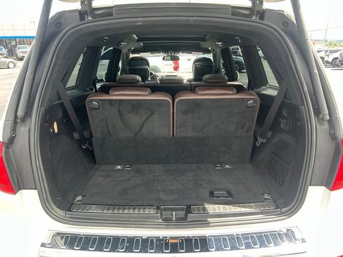 Used 2014 Mercedes-Benz GL 550 4MATIC image 46