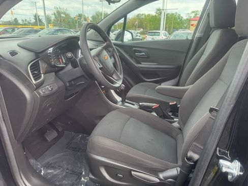 Used 2021 Chevrolet Trax LS w/ Tint and Cruise Package FWD image 15