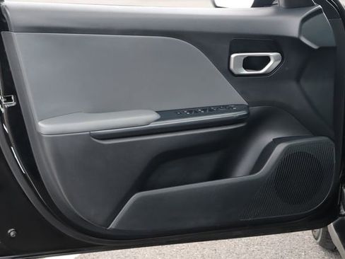 Used 2025 Kia K4 FWD image 16