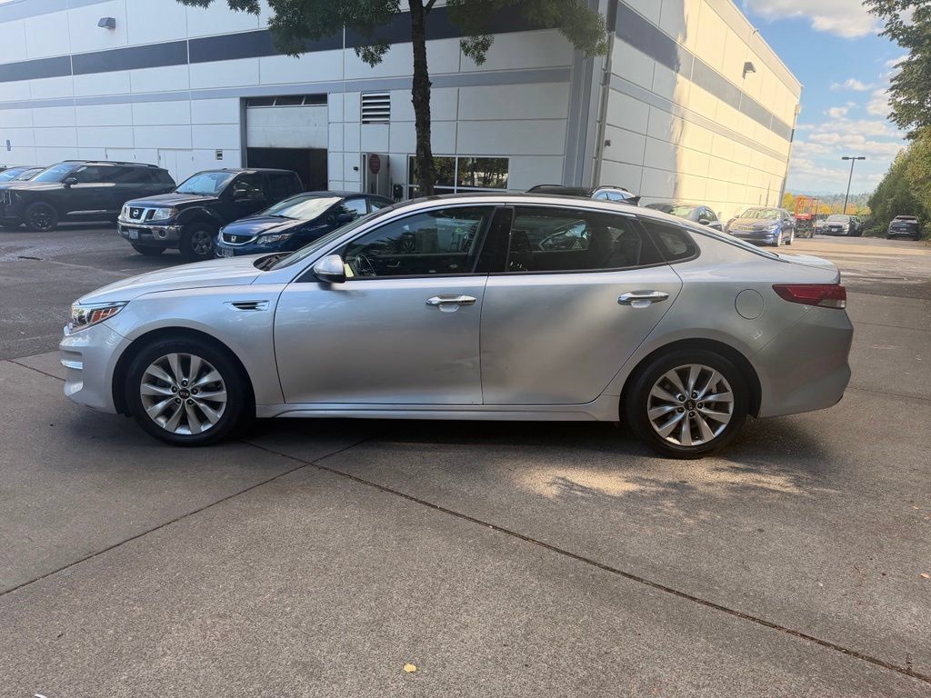 Used 2018 Kia Optima EX w/ Premium Package FWD image 7