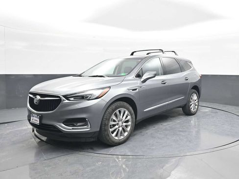 Used 2020 Buick Enclave Premium w/ Sun and Sites Package image 4