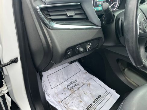 Used 2019 Buick Enclave Essence image 13