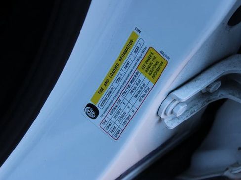 Certified 2022 Buick Encore GX Essence image 30