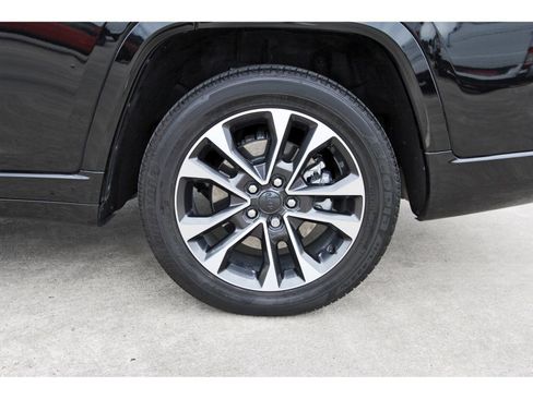 Used 2024 Jeep Grand Cherokee L Overland AWD/4WD image 33