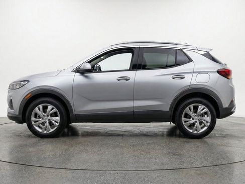 Used 2025 Buick Encore GX Preferred AWD/4WD image 5