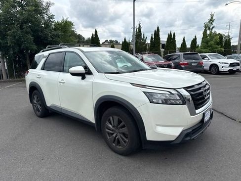 Used 2023 Nissan Pathfinder SV w/ SV Premium Package AWD/4WD image 2
