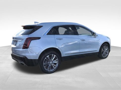 Used 2024 Cadillac XT5 Premium Luxury AWD/4WD image 8