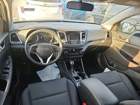 Used 2018 Hyundai Tucson SE AWD/4WD image 11