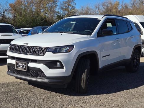 New 2026 Jeep Compass Latitude AWD/4WD image 5
