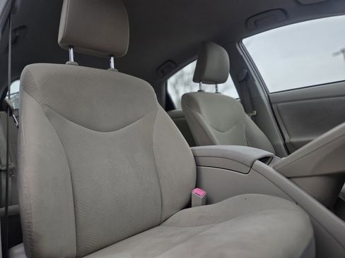 Used 2010 Toyota Prius Three image 24