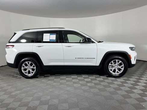 Used 2022 Jeep Grand Cherokee Limited AWD/4WD image 9