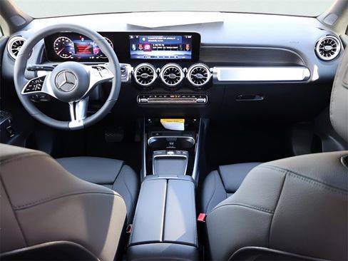 New 2026 Mercedes-Benz GLB 250 4MATIC image 15