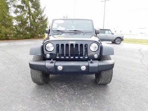 Used 2017 Jeep Wrangler Unlimited Sport w/ Max Tow Package image 8