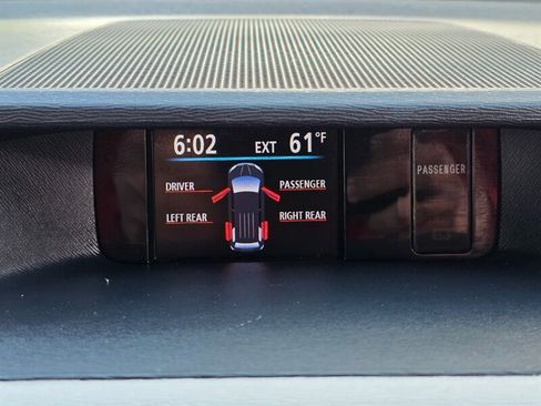 Used 2014 Toyota Sienna XLE image 48