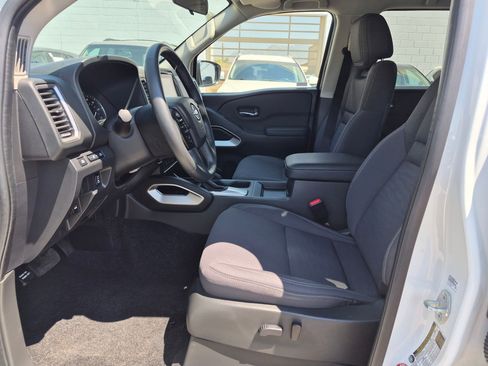 Used 2023 Nissan Frontier SV w/ Technology Package AWD/4WD image 17