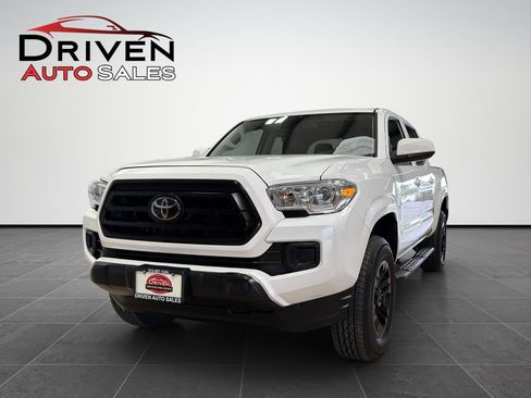 Used 2022 Toyota Tacoma SR image 1
