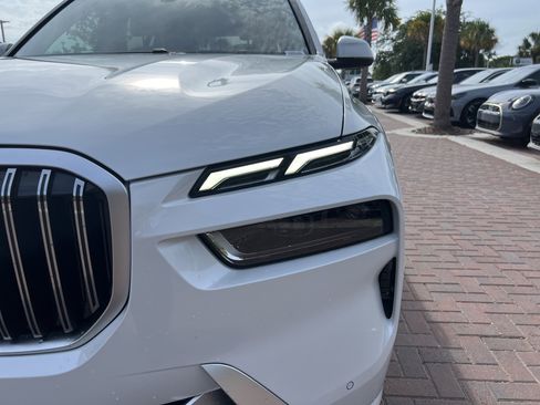 Certified 2024 BMW X7 xDrive40i w/ Premium Package AWD/4WD image 6