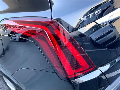 Used 2022 Cadillac XT5 Premium Luxury w/ LPO, Premium Carpet Package image 27