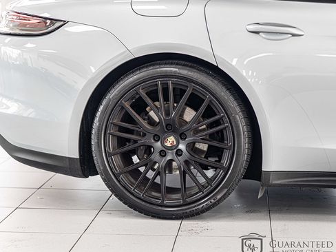 Used 2023 Porsche Panamera Platinum Edition RWD image 10