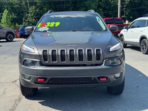 Used 2018 Jeep Cherokee Trailhawk w/ Quick Order Package 27L AWD/4WD image 8