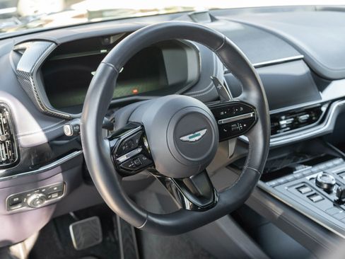 Used 2025 Aston Martin DBX 707 image 10