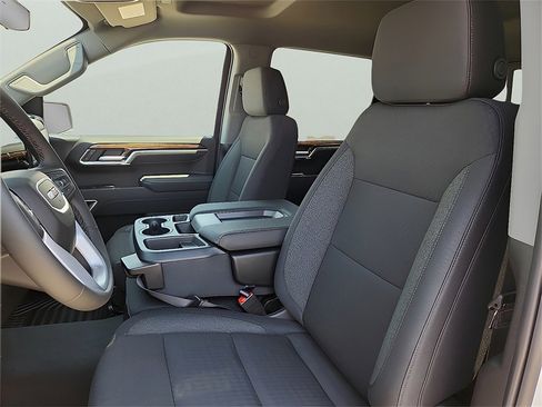 New 2026 GMC Sierra 1500 SLE w/ Preferred Package image 14