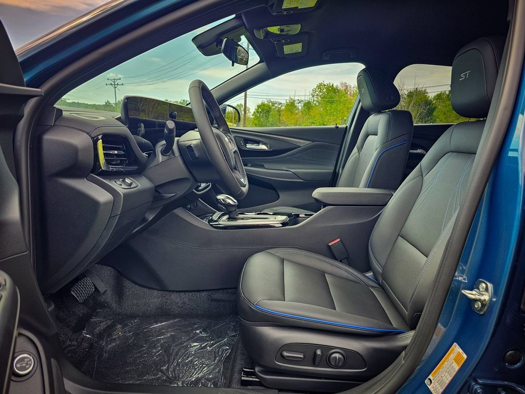 New 2026 Buick Envista Sport Touring w/ Convenience I Package FWD image 12