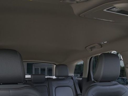 New 2026 Lincoln Corsair Premiere FWD image 23