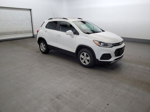 Used 2018 Chevrolet Trax LT w/ LT Convenience Package AWD/4WD image 11