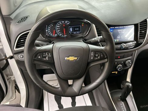 Used 2021 Chevrolet Trax LS w/ Tint and Cruise Package image 4