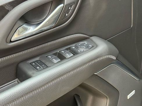 Used 2024 GMC Yukon Denali w/ LPO, Floor Liner Package AWD/4WD image 16