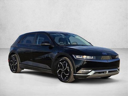 Used 2022 Hyundai Ioniq 5 SE image 3