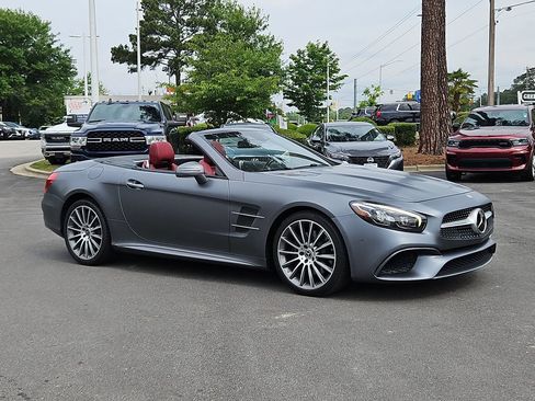 Used 2018 Mercedes-Benz SL 550 image 1