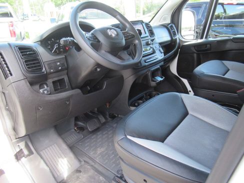 Used 2026 RAM ProMaster 2500 w/ Convenience Group FWD image 27