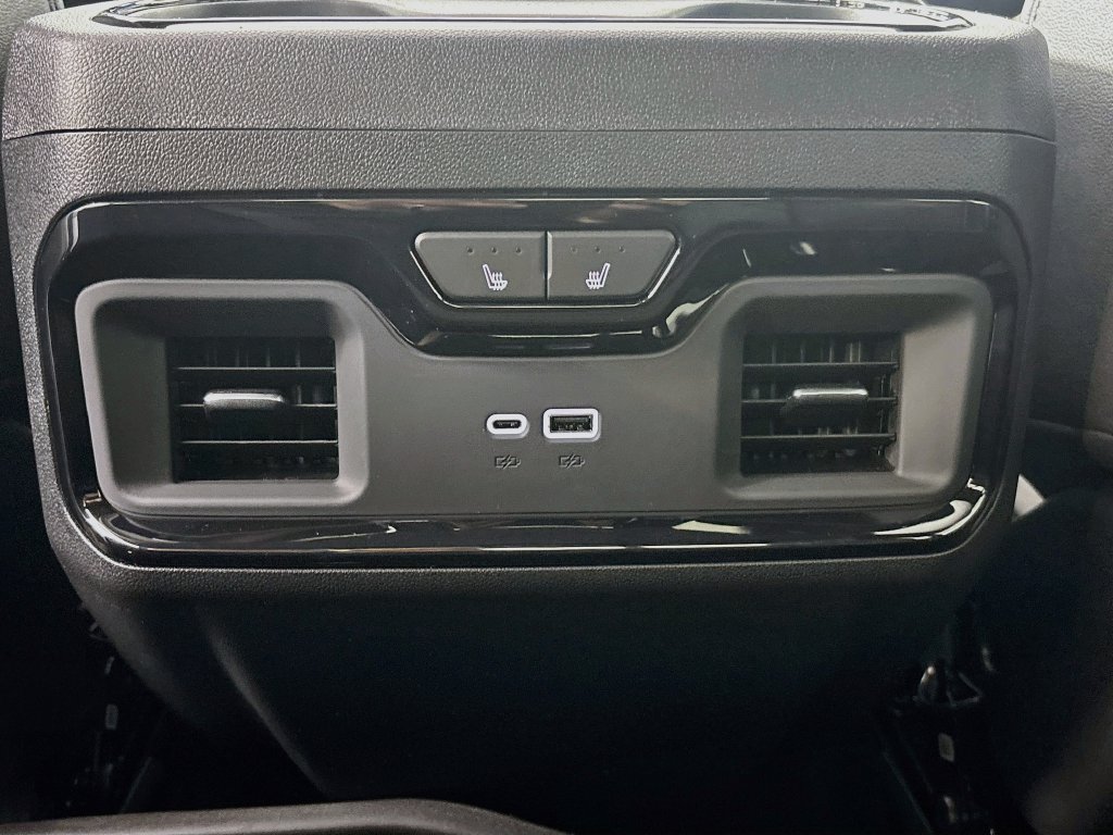 New 2026 GMC Sierra 3500 AT4 w/ AT4 Premium Plus Package AWD/4WD image 26