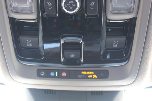 Used 2025 Cadillac Escalade Sport Platinum w/ LPO, ONYX Package AWD/4WD image 35