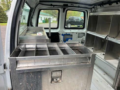 Used 2020 Chevrolet Express 2500 w/ Driver Convenience Package RWD image 4