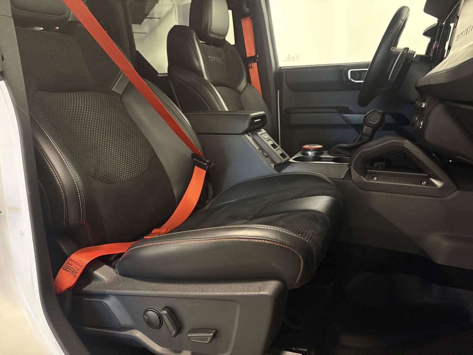 Used 2025 Ford Bronco Raptor w/ Interior Carbon Fiber Pack AWD/4WD image 59