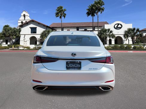 Used 2024 Lexus ES 350 w/ Premium Package FWD image 3