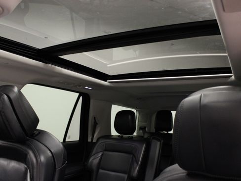 Used 2025 Lincoln Navigator Reserve AWD/4WD image 38