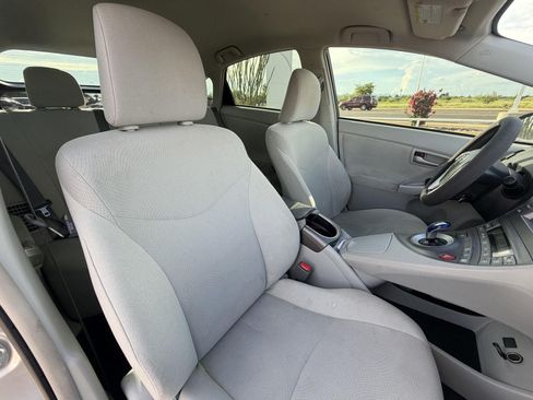 Used 2014 Toyota Prius Two FWD image 22