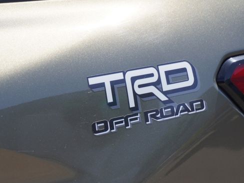 Used 2025 Toyota Tacoma TRD Off-Road w/ TRD Off Road Premium Package AWD/4WD image 9