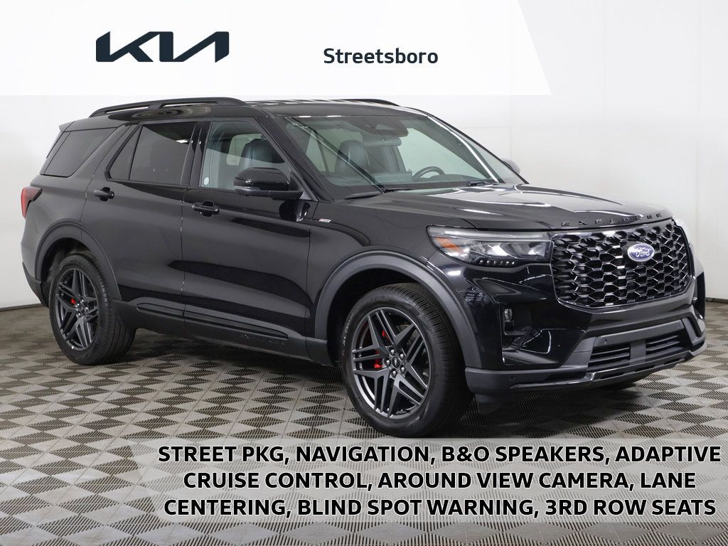 Used 2025 Ford Explorer ST-Line w/ ST-Line Street Pack AWD/4WD image 1
