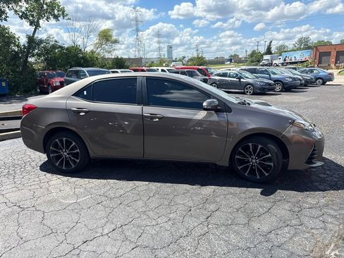 Used 2018 Toyota Corolla SE FWD image 8